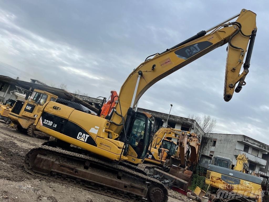 CAT 323 D Верижен екскаватор