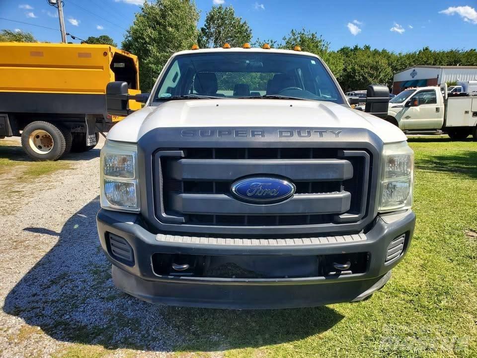 Ford F 350 XL SD Общински/универсални превозни средства

