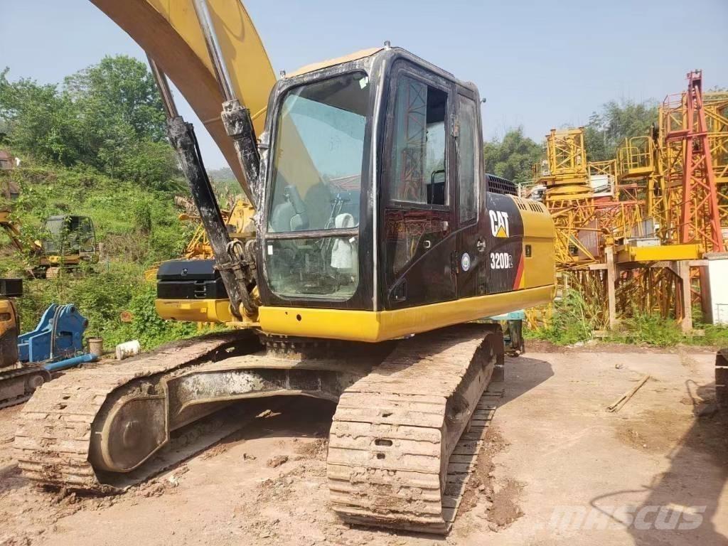 CAT 320 D Верижен екскаватор