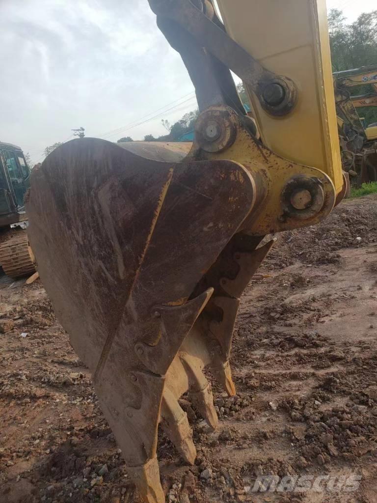 CAT 320 D Верижен екскаватор