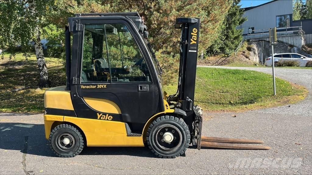Yale GDP 30 VX Дизелови камиони