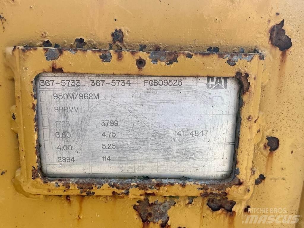 CAT 950M Колесни товарачи