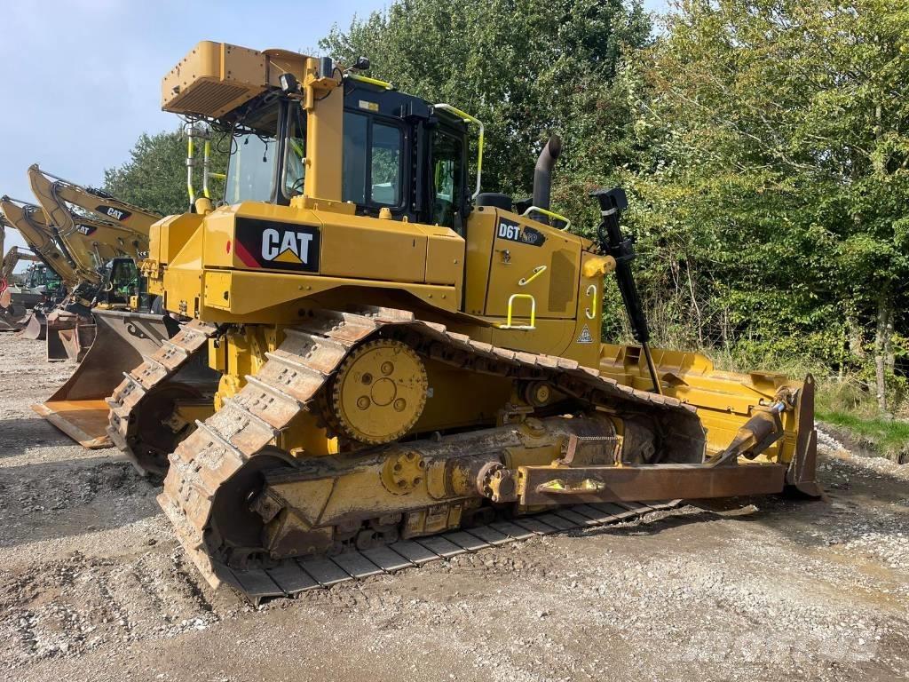 CAT D 6 T LGP D6T Верижни булдозери
