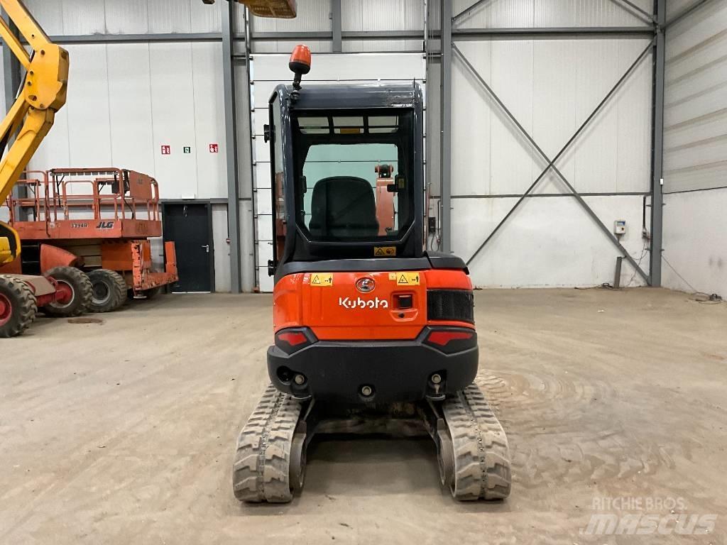 Kubota U 27-4 Мини екскаватори < 7 т