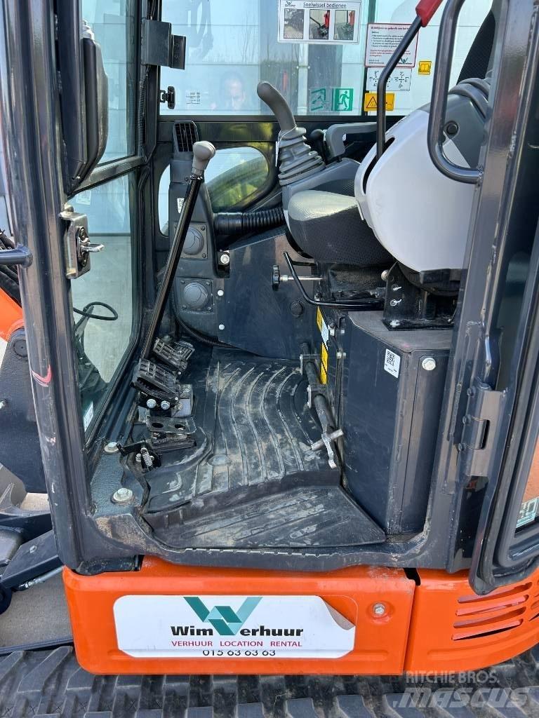 Hitachi ZX 26 U-6 Мини екскаватори < 7 т