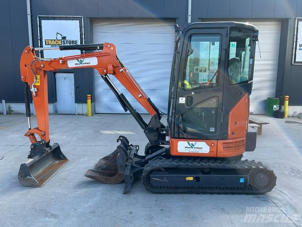 Hitachi ZX 26 U-6 Мини екскаватори < 7 т