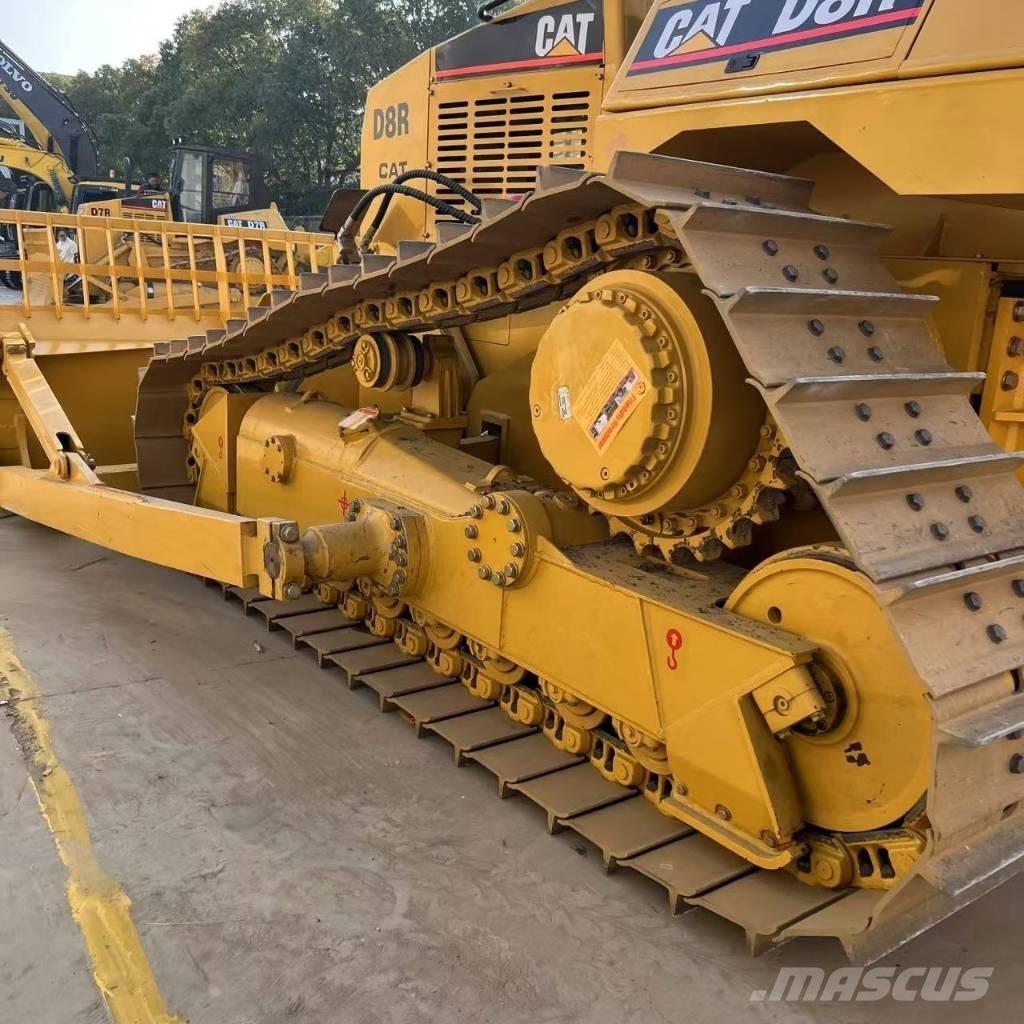 CAT D 8 R Верижни булдозери
