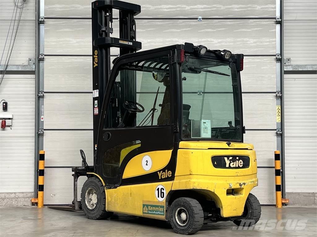 Yale ERP30VL Електрически вилични кари-повдигачи