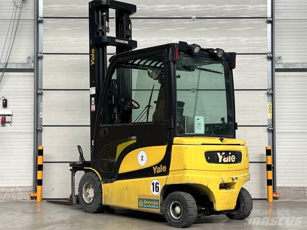 Yale ERP30VL Електрически вилични кари-повдигачи