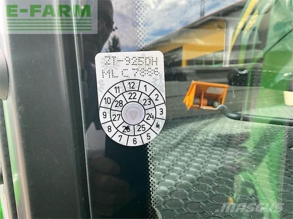 John Deere 6120m Трактори