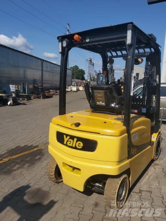 Yale ERP25VL Електрически вилични кари-повдигачи