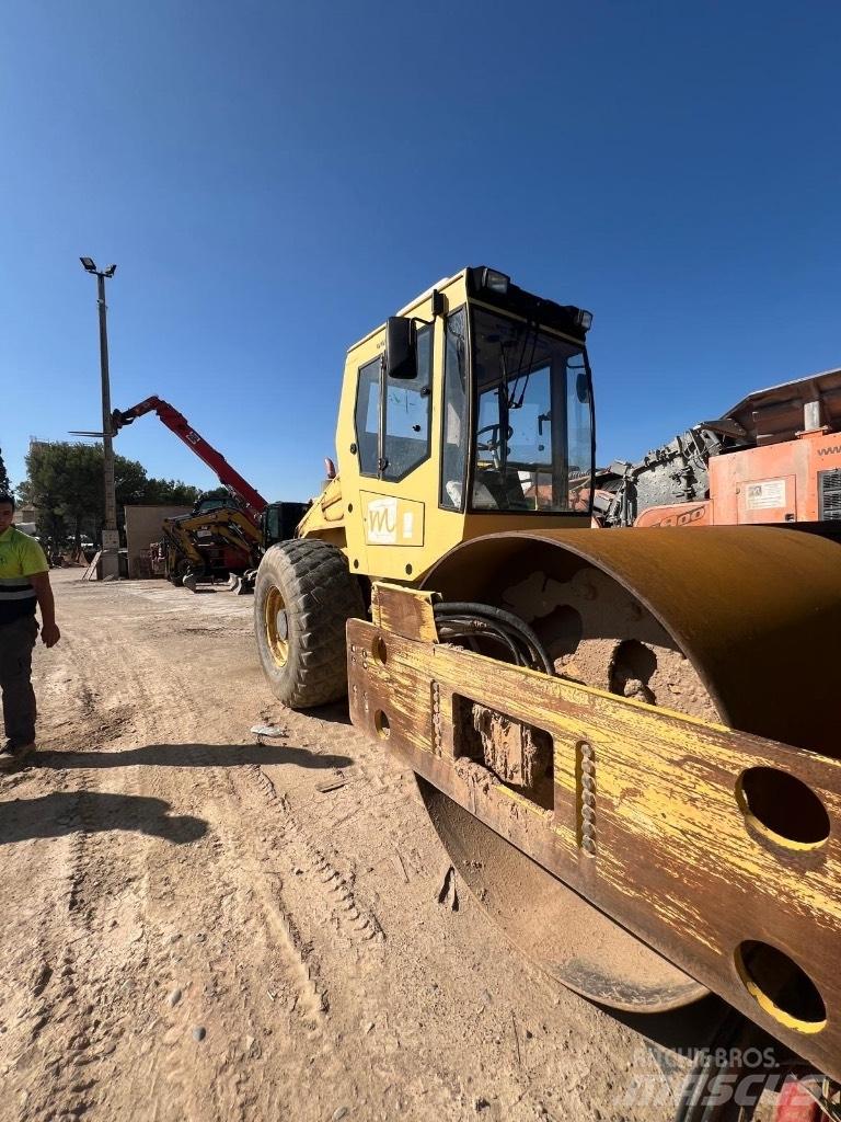 Bomag BW 211 D-3 Еднобарабанни ролки
