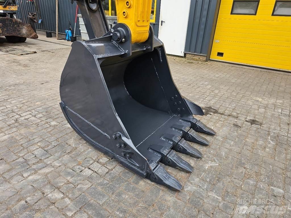 LiuGong CLG 922E Верижен екскаватор