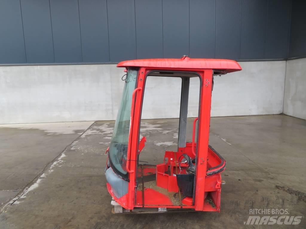 Volvo L 30 B / L 35 Кабина