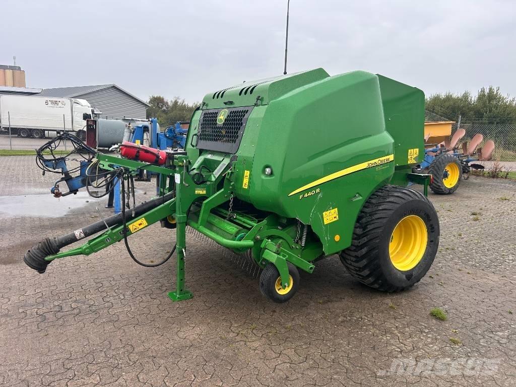 John Deere F 440 Сламопреси за кръгли бали
