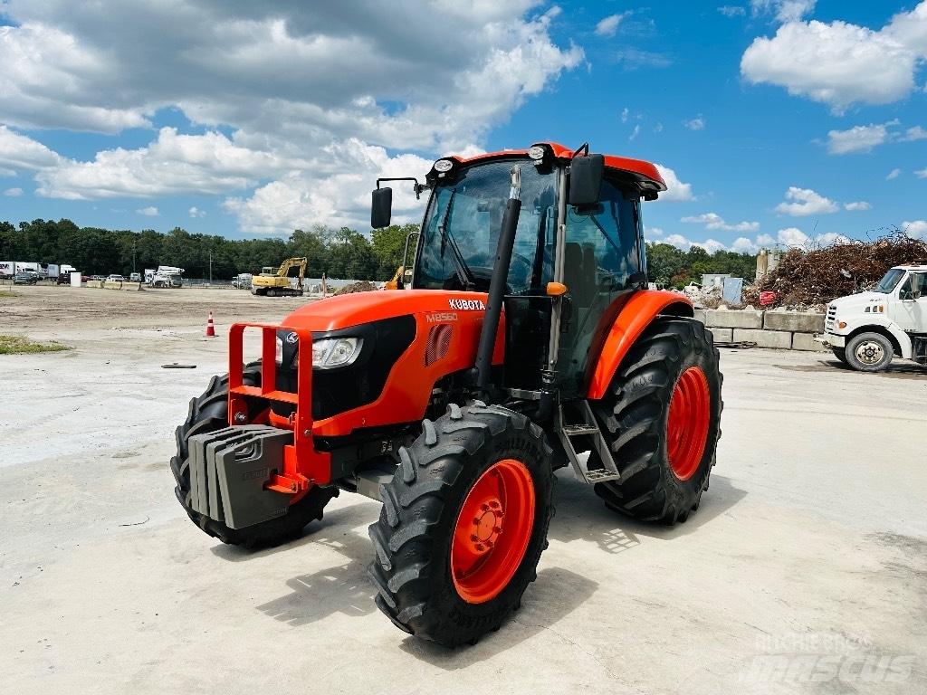 Kubota M8560 Трактори