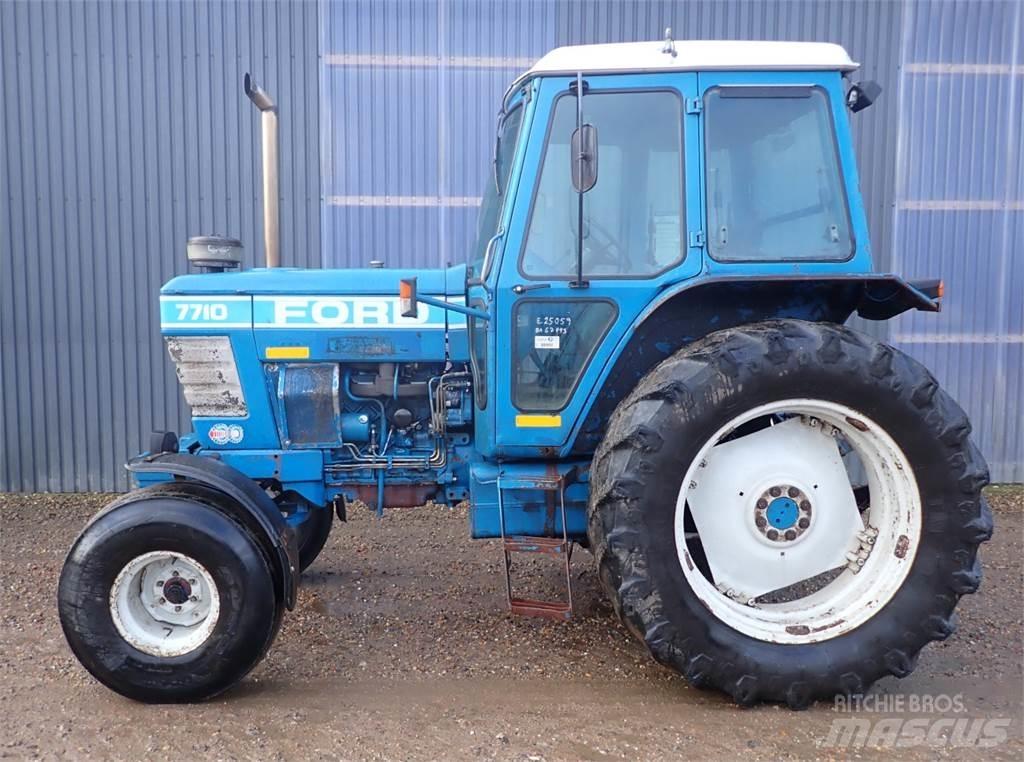 Ford 7710 Трактори