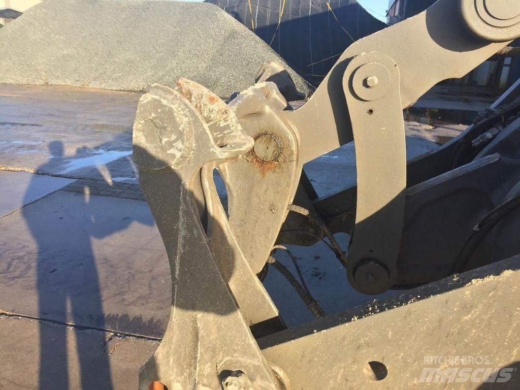 Volvo L 120 F Колесни товарачи