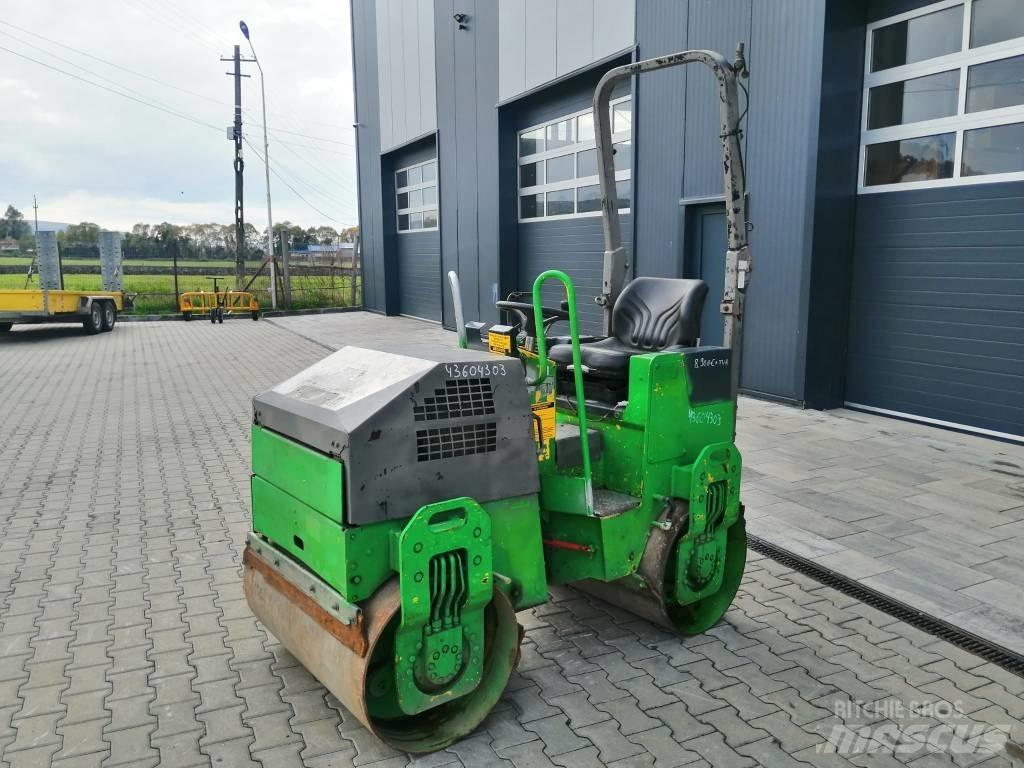 Bomag BW 100 Двойни барабанни ролки
