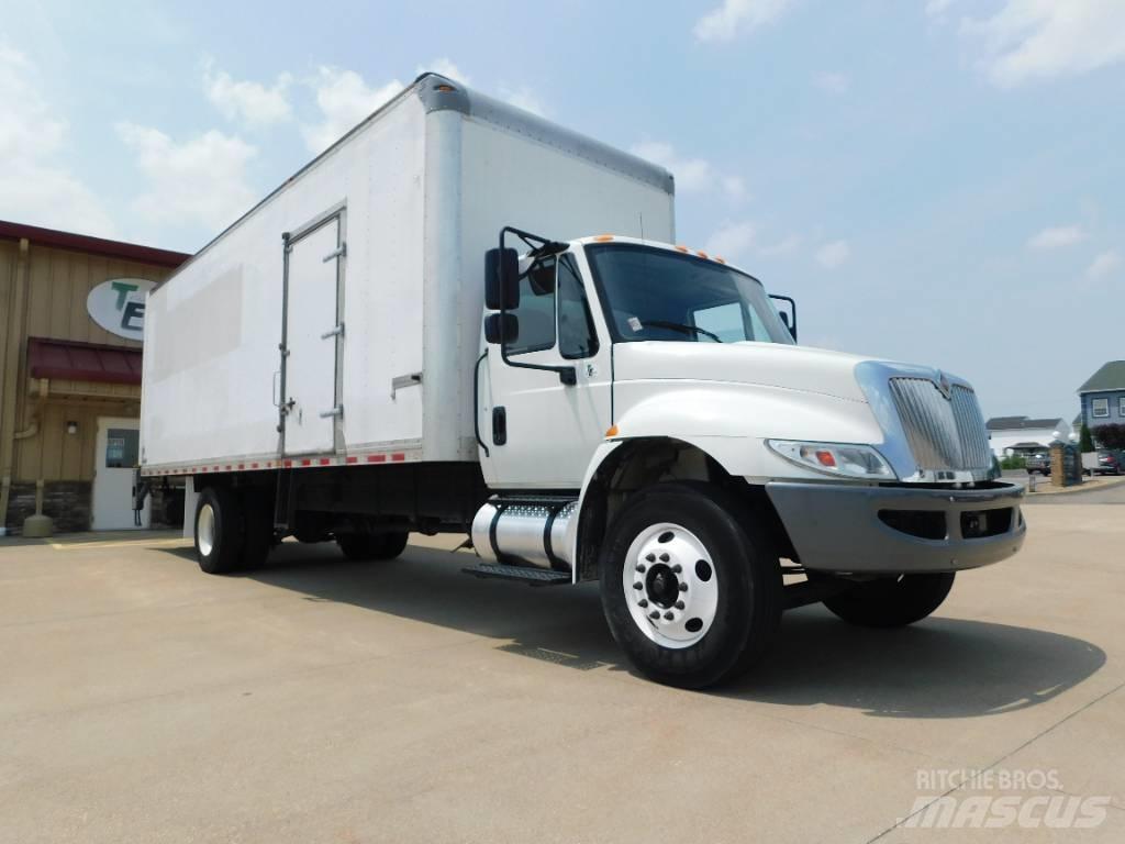 International 4300 Автофургони