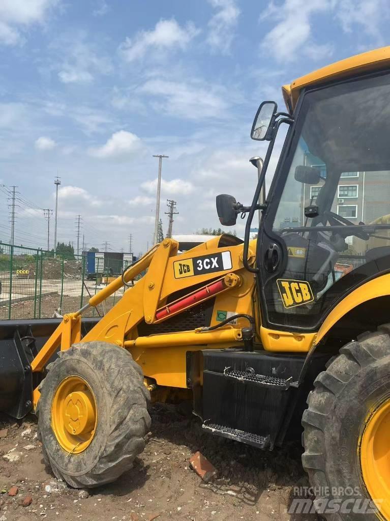 JCB 3 CX Товарач със заден ексватор