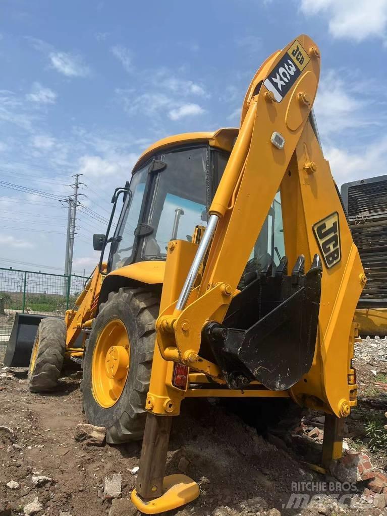 JCB 3 CX Товарач със заден ексватор