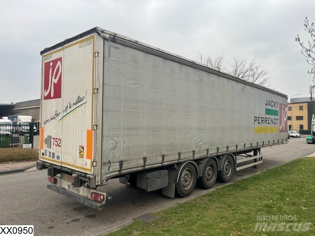 Fruehauf Tautliner Брезентови полуремаркета
