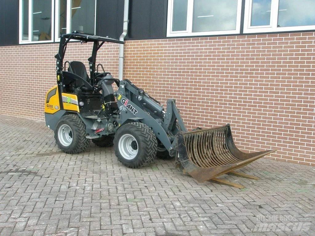 GiANT G2200E Мини товарачи