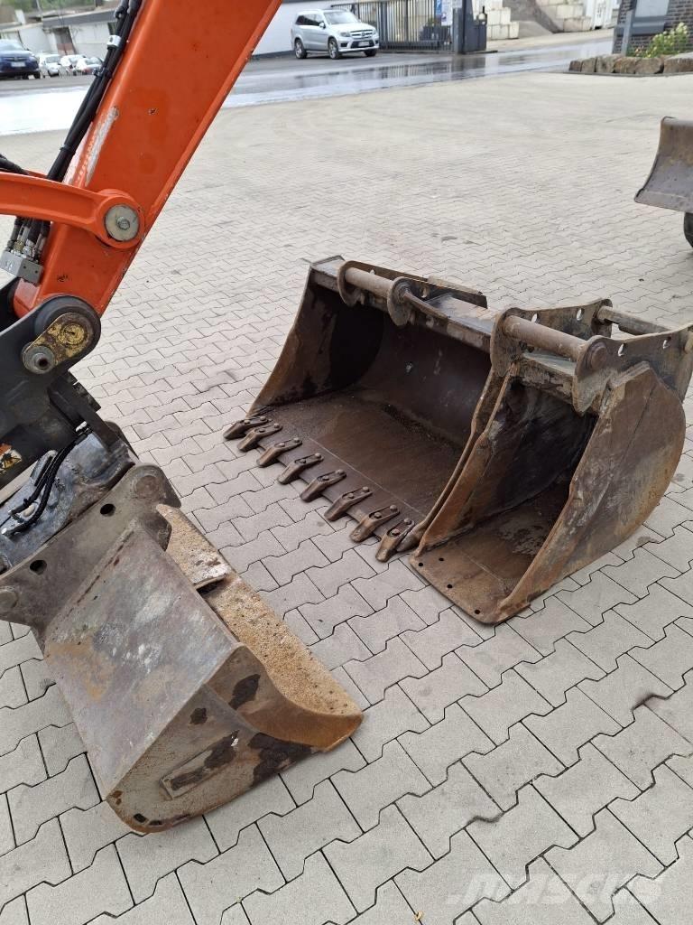Kubota KX 080-4 Средни екскаватори 7т - 12т