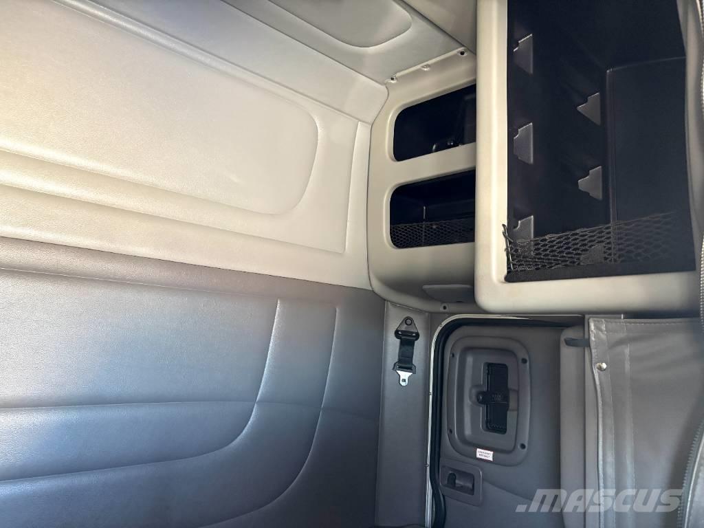 Peterbilt 389 Влекачи