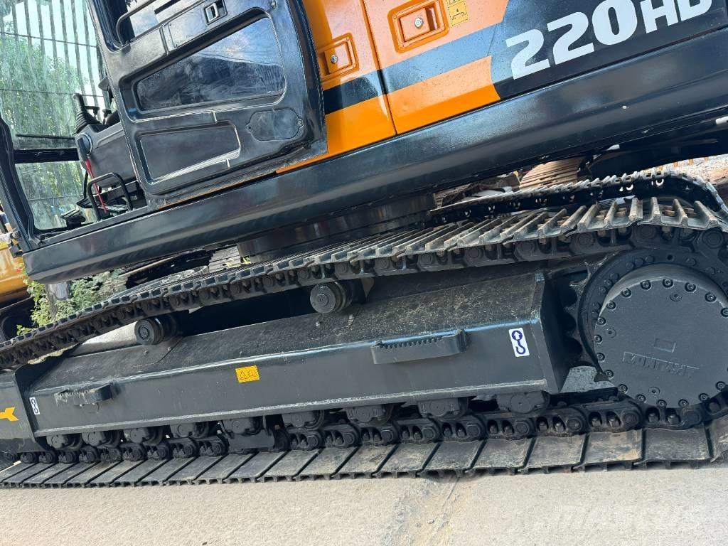 Hyundai 220HX Верижен екскаватор
