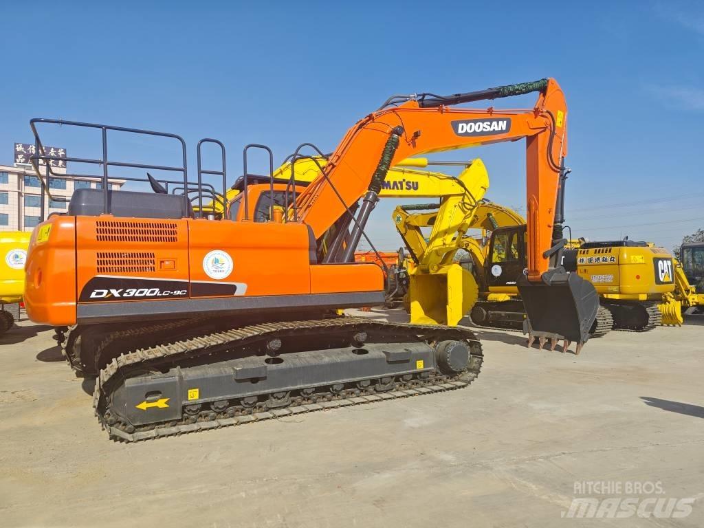 Doosan DX 300 Верижен екскаватор