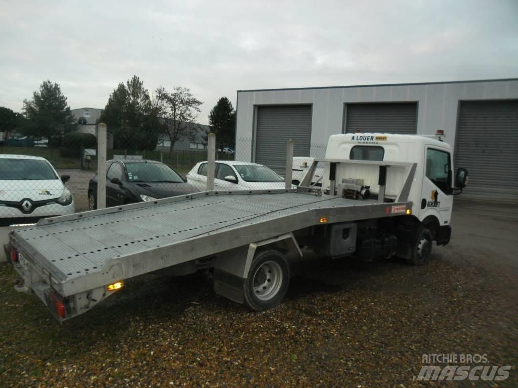 Nissan 35.15 Автовози
