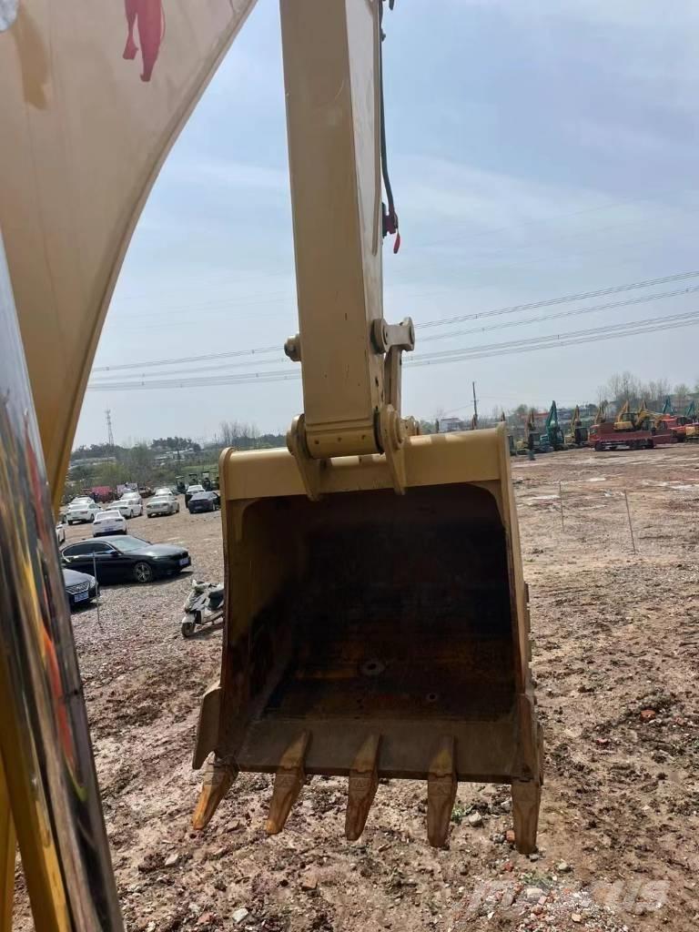 CAT 320D Верижен екскаватор