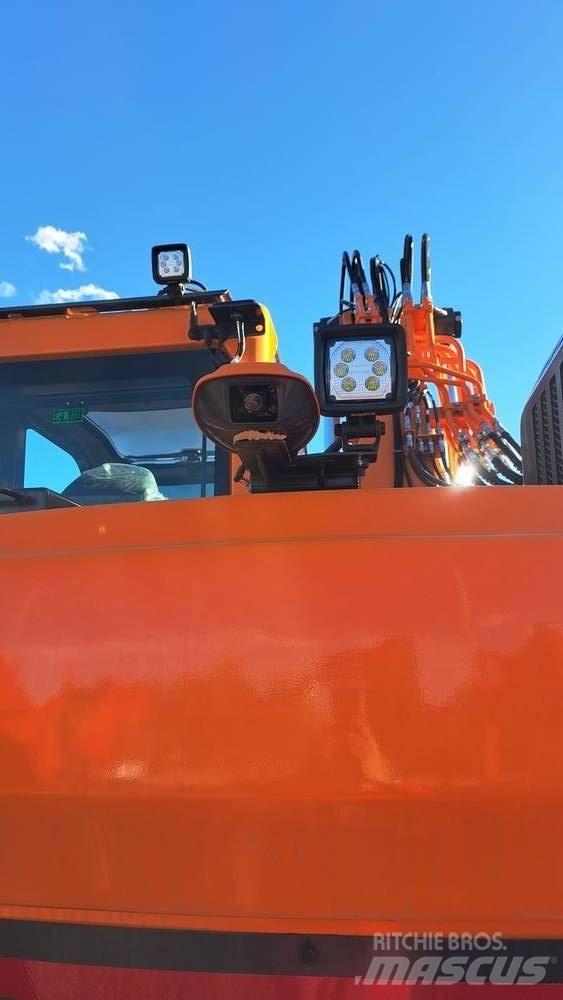 Develon DX 140 LCR-7 Верижен екскаватор