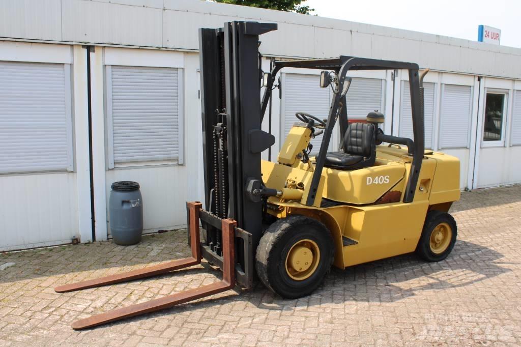 Daewoo D 40 S Дизелови камиони
