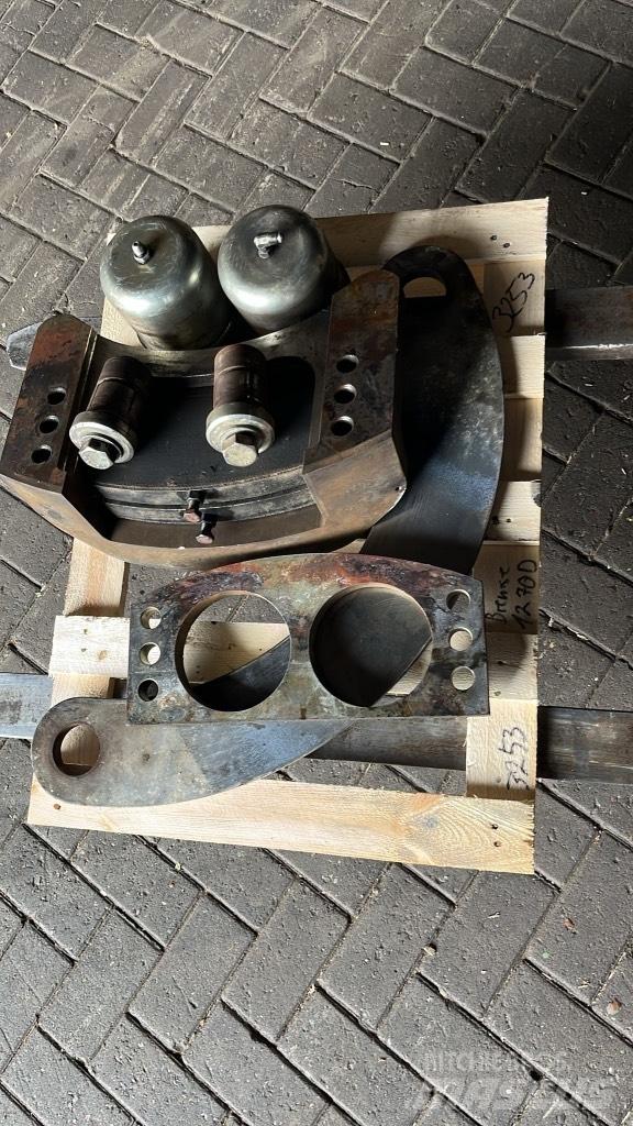 John Deere 1270 D Спирачки
