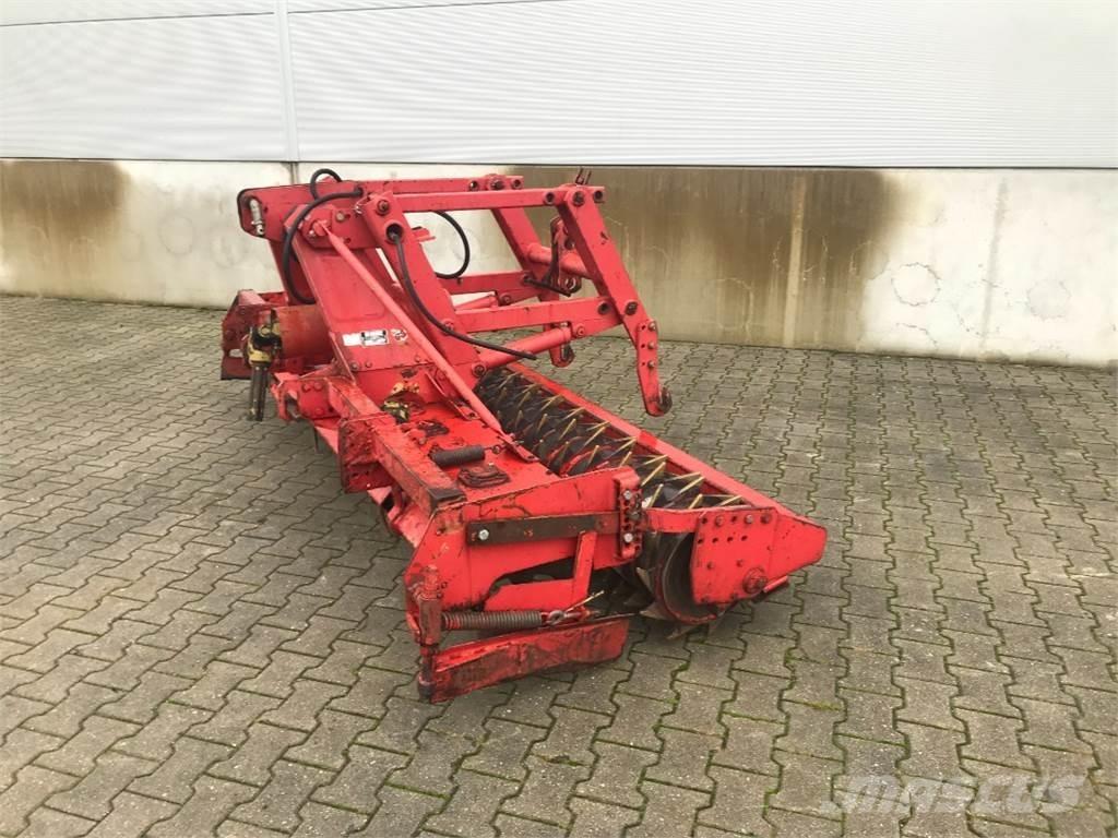 Krone KES 121-3000 Брани и ротационни рали