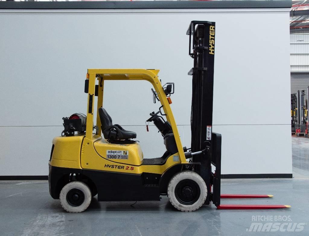 Hyster H2.5XT Камиони с АГУ