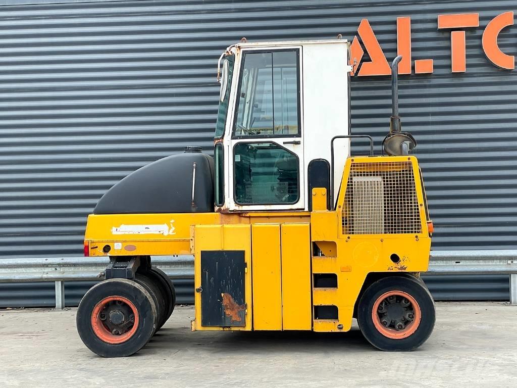 Dynapac CP 142 Пневматични гумени  ролки
