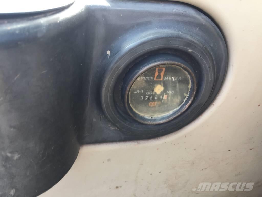 CAT 320 C Верижен екскаватор