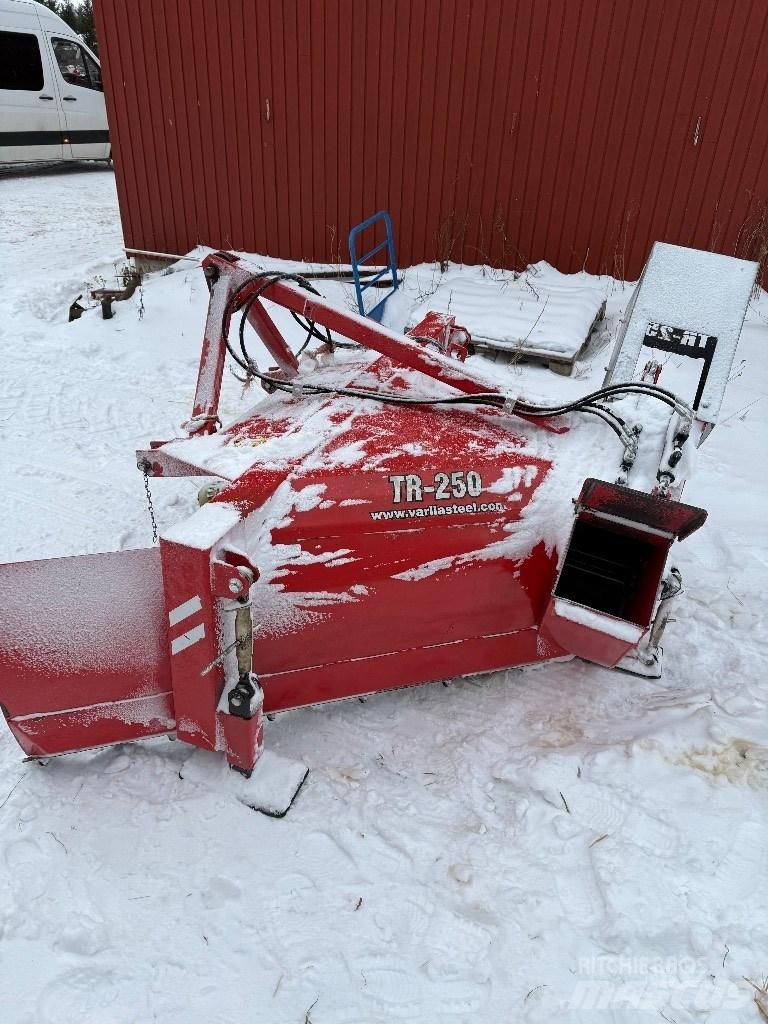 Varila Steel TR 250 Снегохвъргачки

