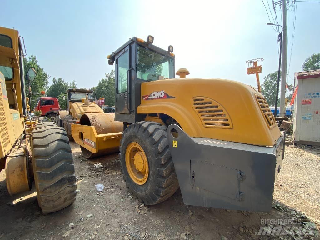 XCMG XSM 220 Еднобарабанни ролки
