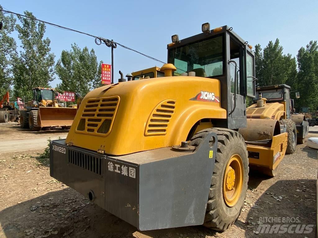XCMG XSM 220 Еднобарабанни ролки
