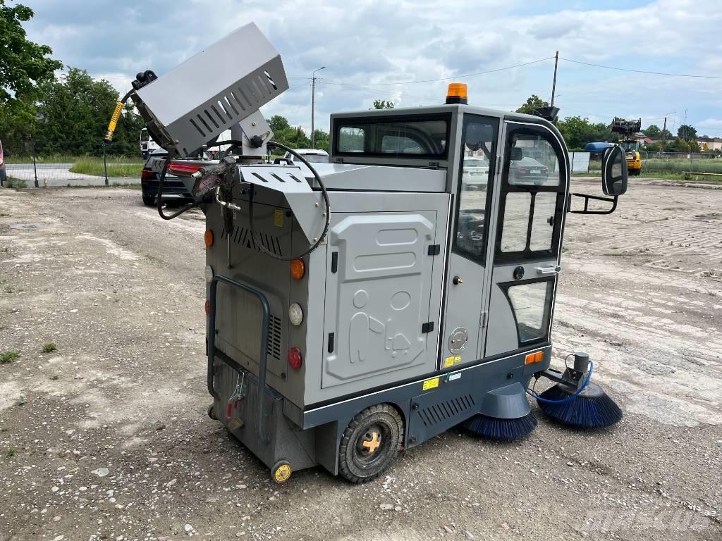  Sweepmec SM3000-Pro Автоматични метачки с четки