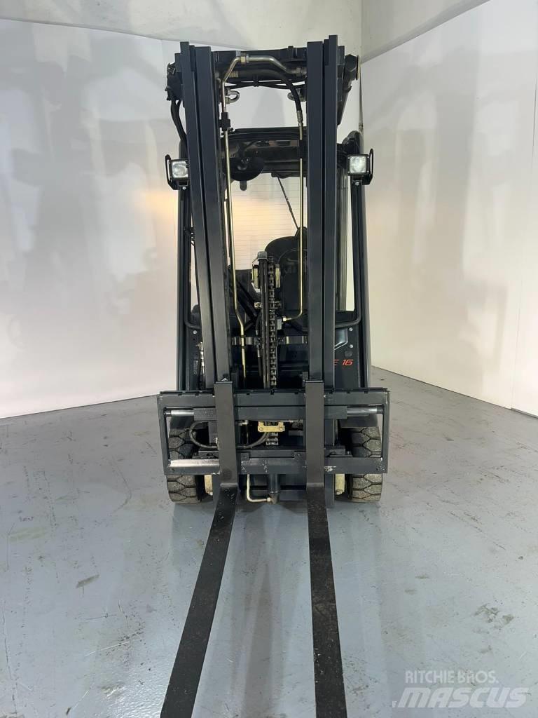 Linde E16 Електрически вилични кари-повдигачи