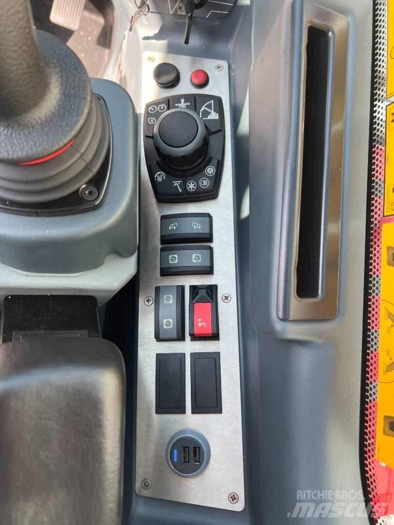 Magni RTH 7.26 Телескопични товарачи