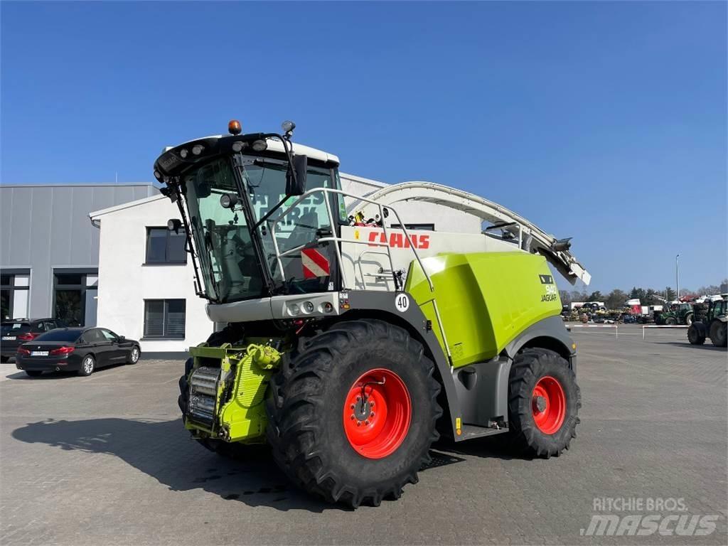 CLAAS Jaguar 940 Фуражни комбайни