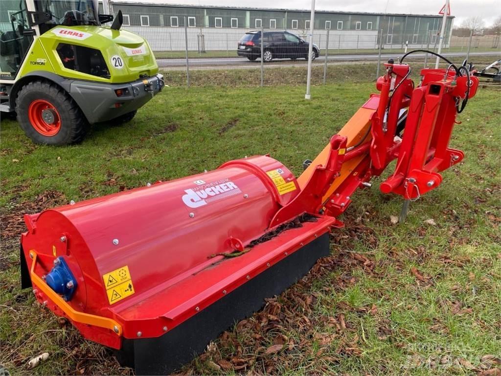 Dücker USM 15 VR4 Оборудване за аериране и отстраняване на мъртви листа от тревни площи