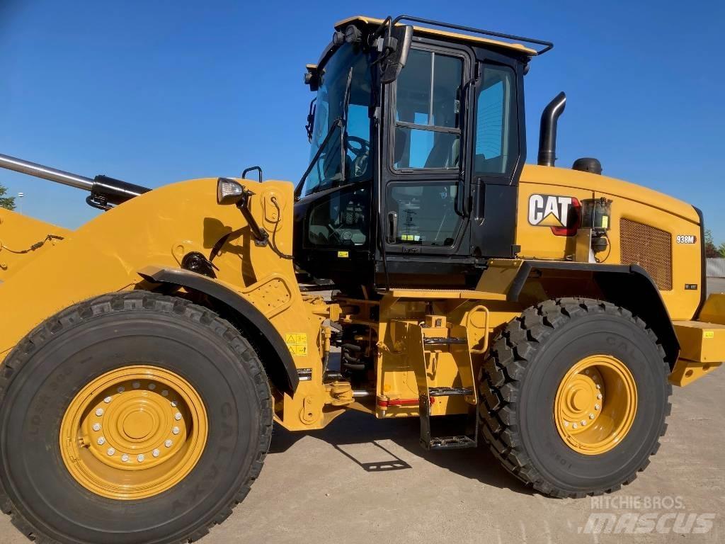 CAT 938M Колесни товарачи